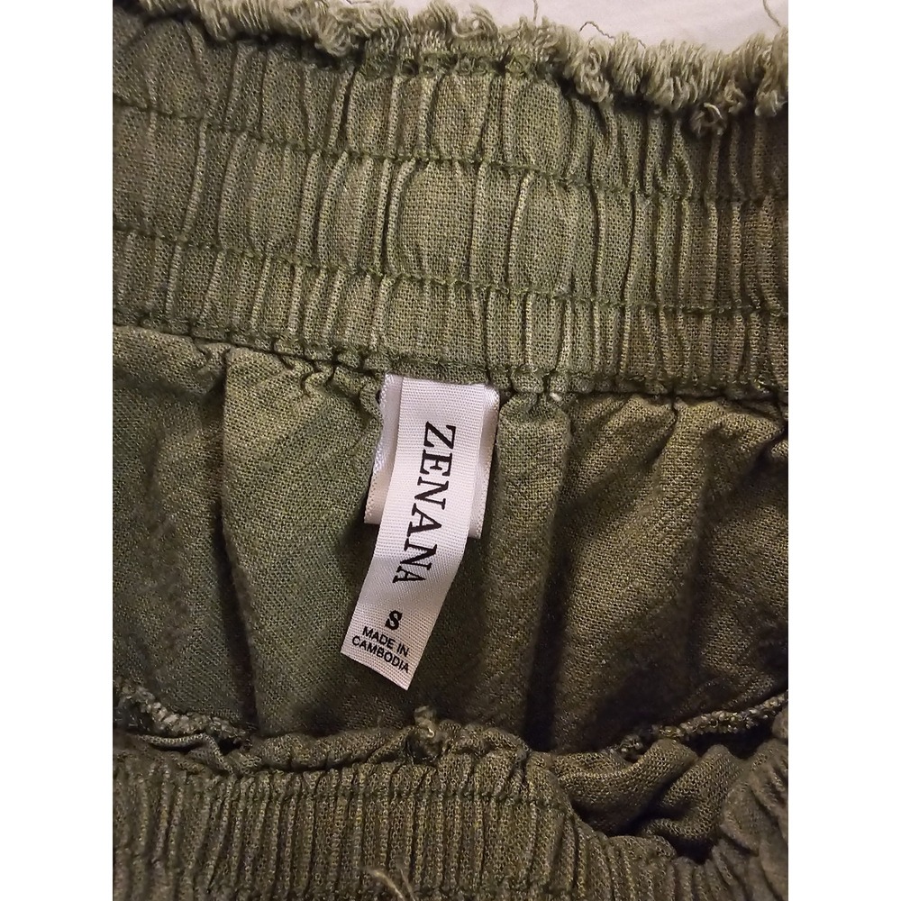 Zenana Olive Green Elastic Waist Raw Hem Shorts Youth Size S - Picture 2 of 4